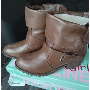 Ladies Boots Madeline‎ Girl Size 7.5 With Box